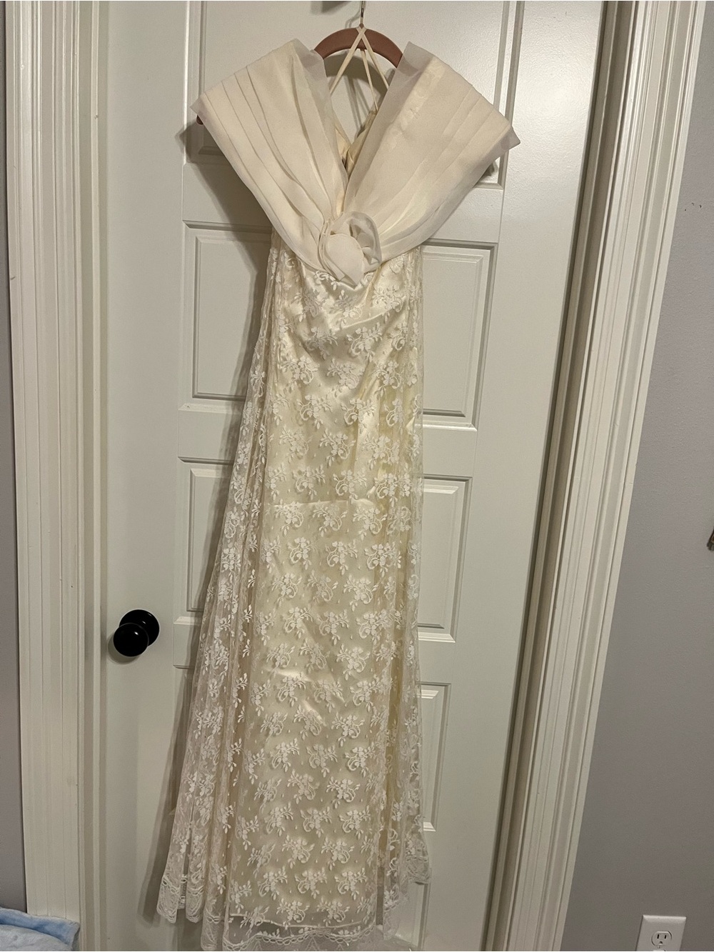 Scott McClintock Ivory Lace Draped Bow Accent - Picture 2 of 3